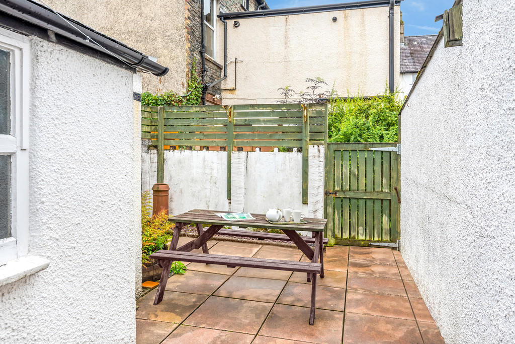 Rear Courtyard	