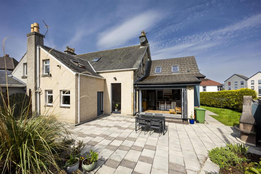 1_GALLOWHILL_ROAD_LENZIE_007.JPG