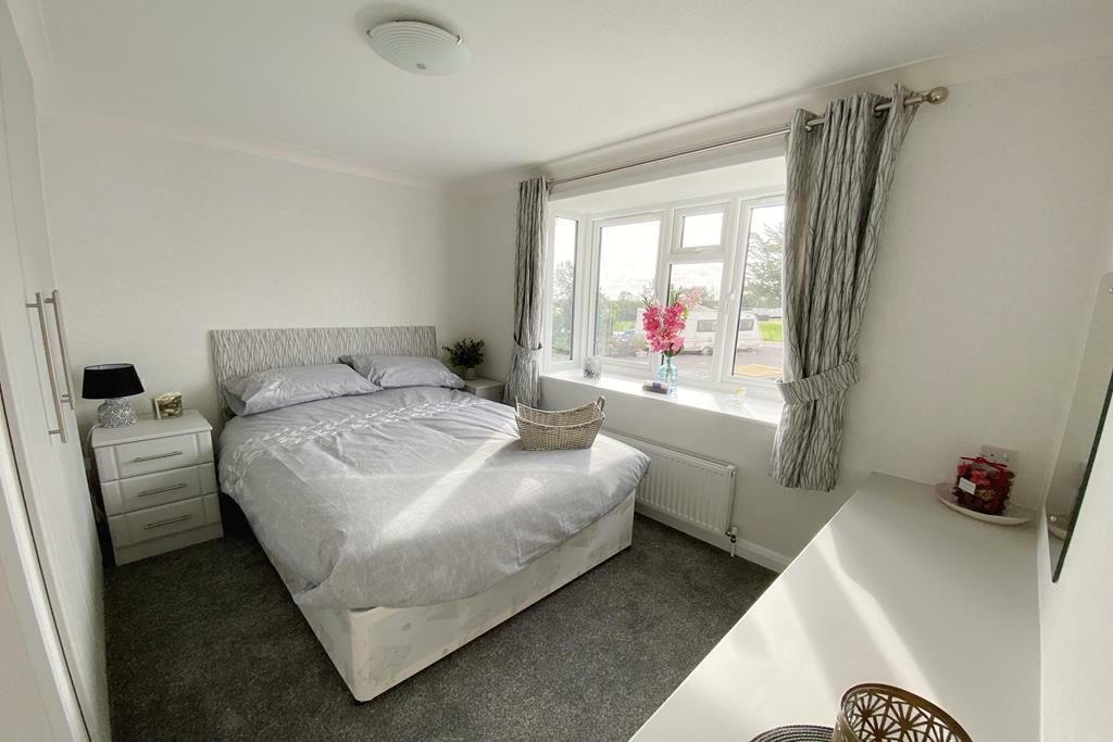 39lady bed2 (Copy)