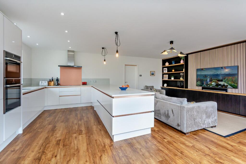 8660166-interior15-800.jpg