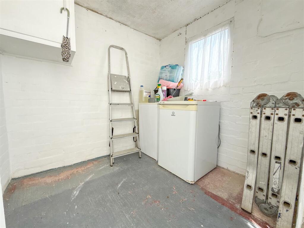 UTILITY ROOM
