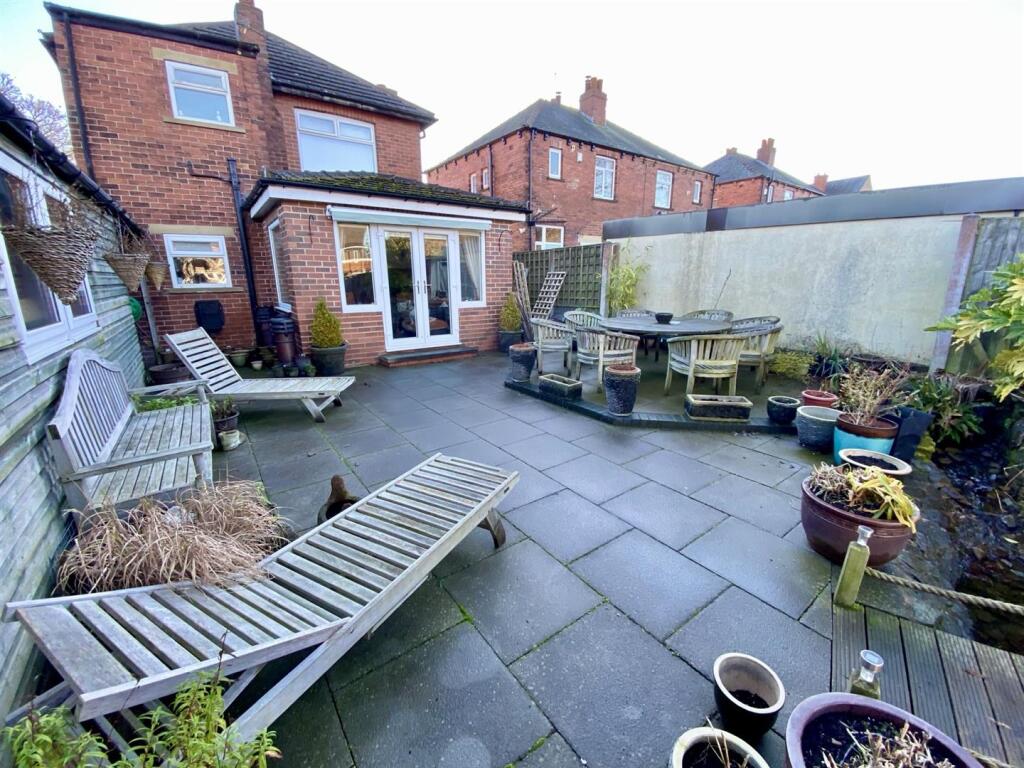Bramleys Estate Agents - Thornhill - Edge Top (4).