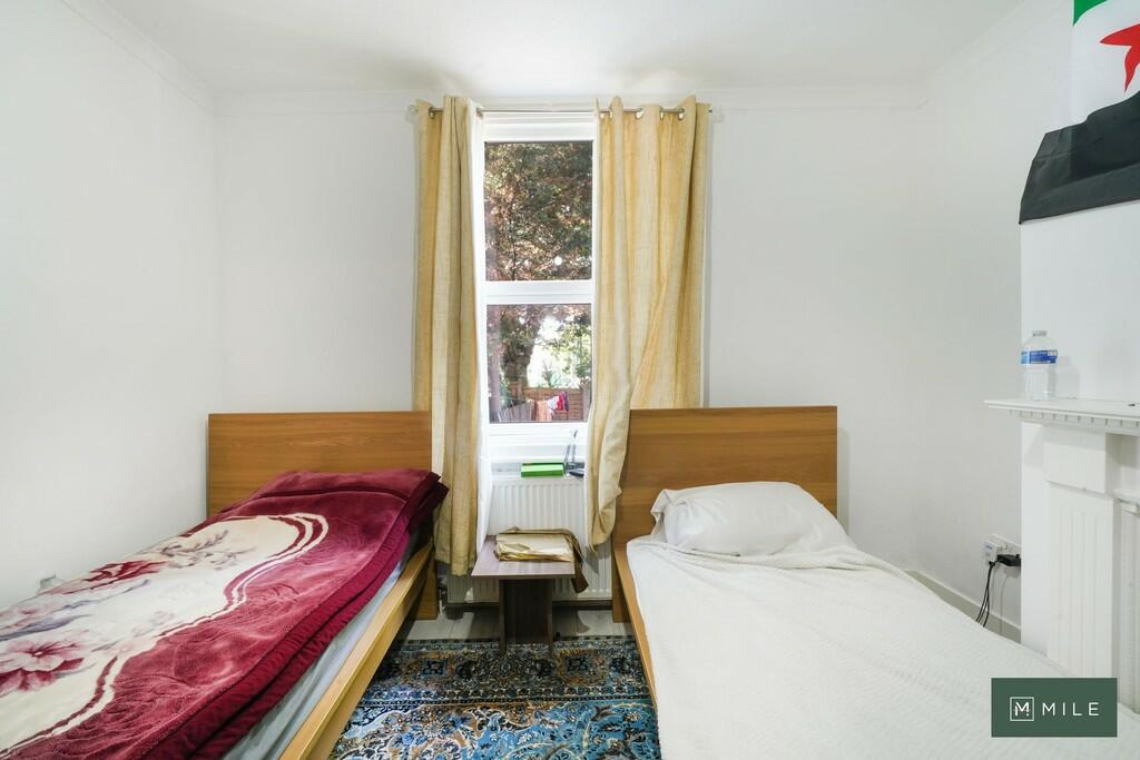 139A Hillside - q...