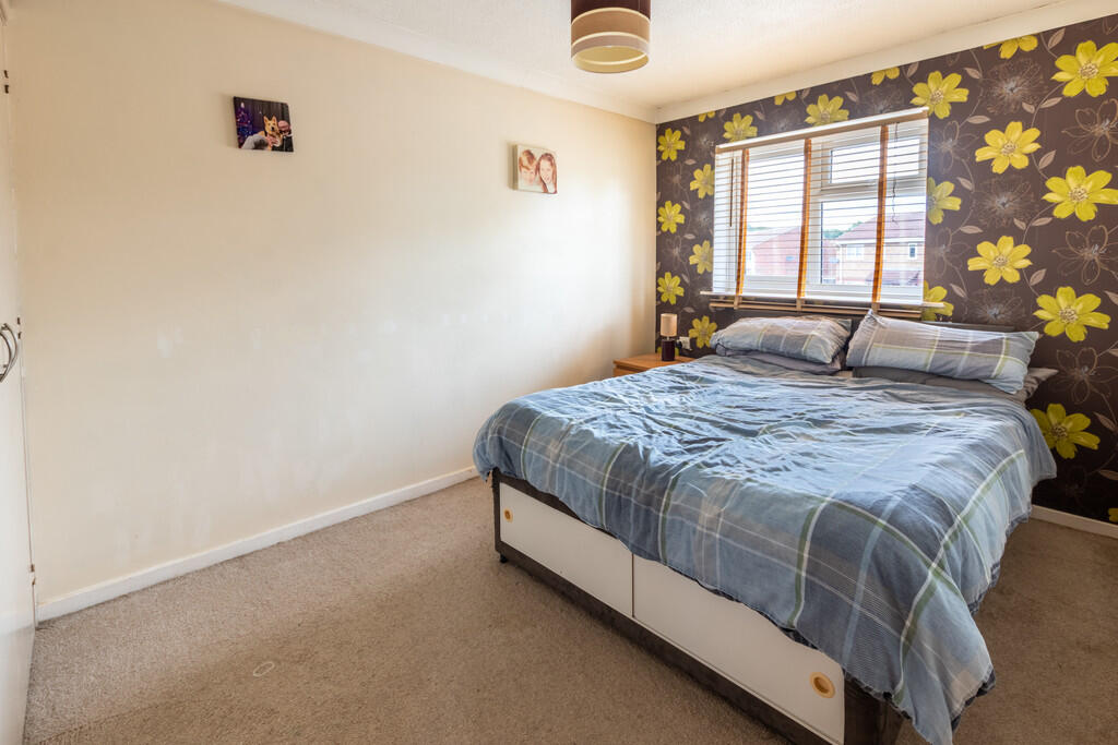 6 Chelmsford Driv...