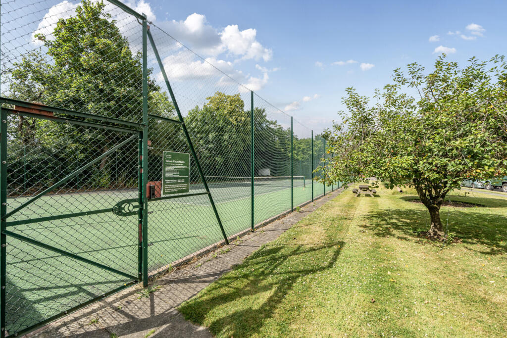 1328165-7-68820db...