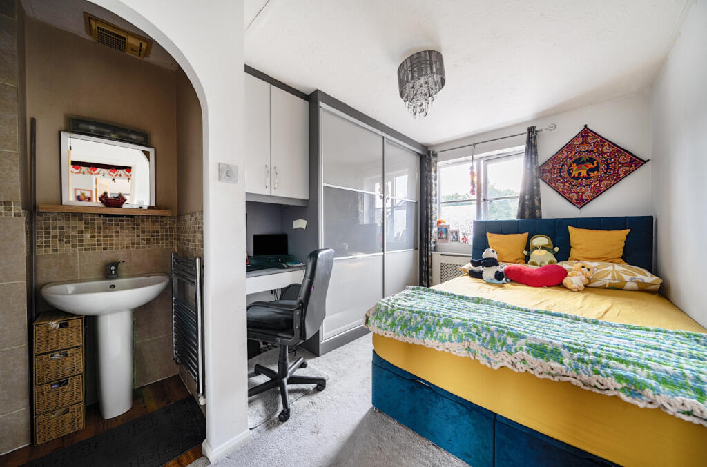 1294539-28-683045...