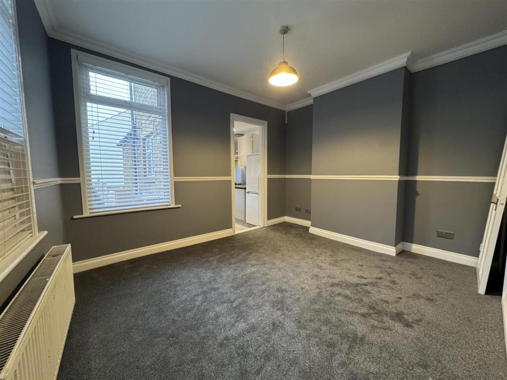 3 Bedroom Terraced for Sale