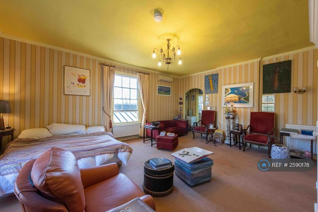 Commodore's Cabin Looking East