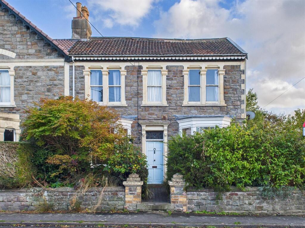 3 - Semi-detached House for Auction, Pill.jpg