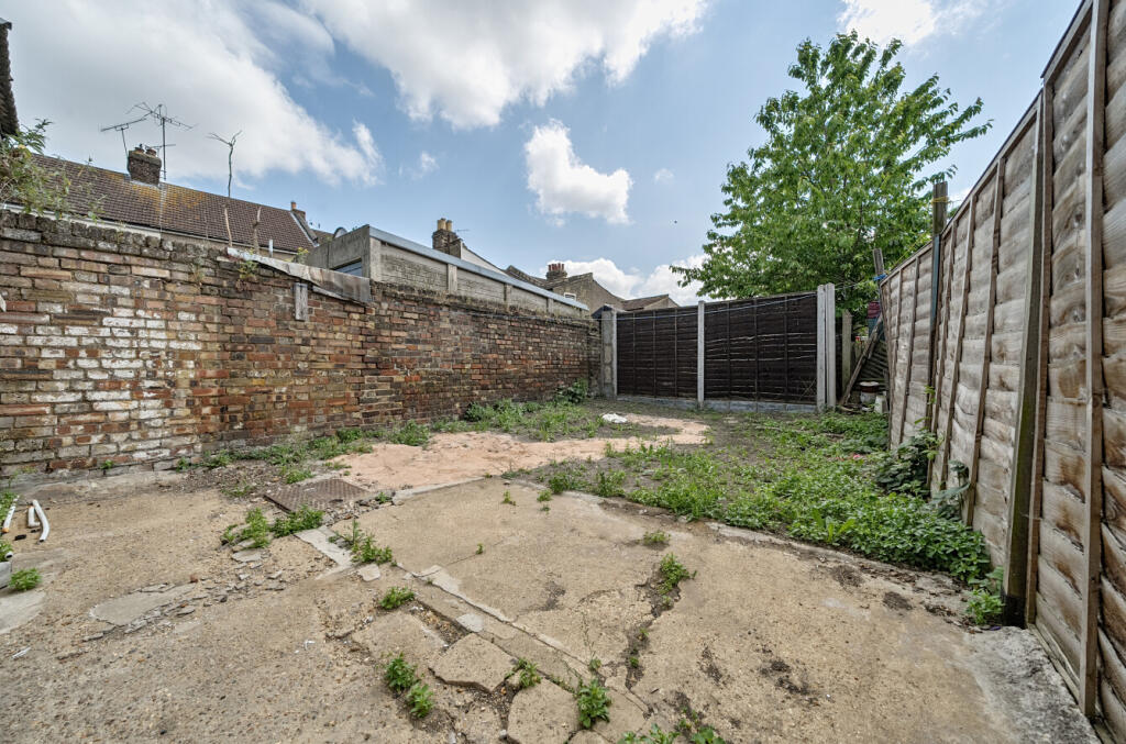 1297161-5-682b254...