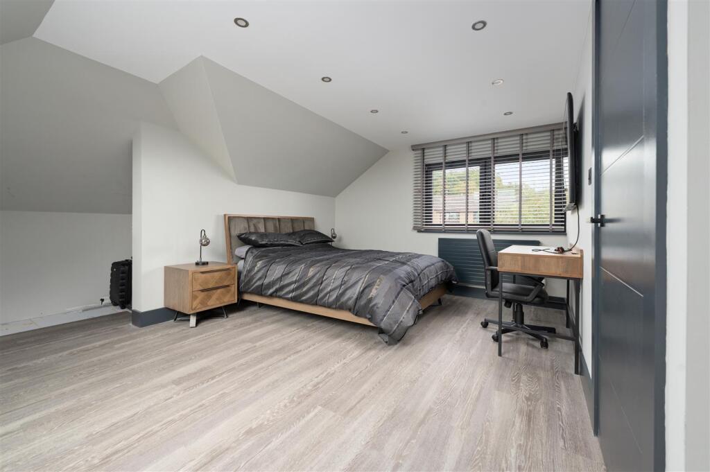 29GardenPlace027.JPG