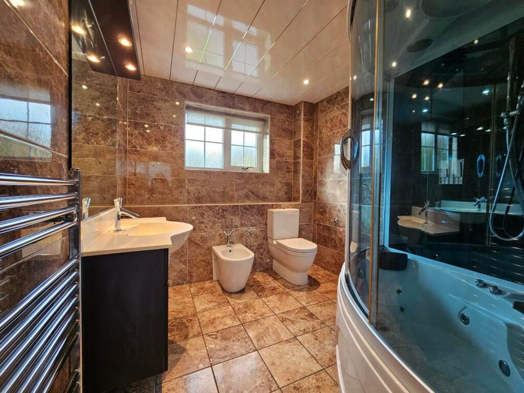 Bedroom 1 En-Suite