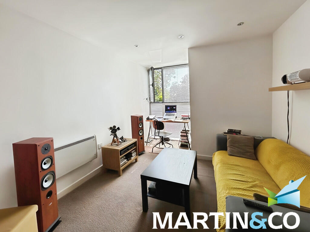 319df816-IMG-2025...