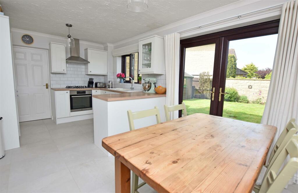 Open Plan Kitchen Diner I.JPG