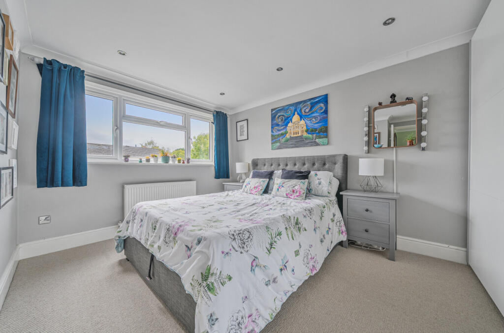 1370219-12-68ef7e...