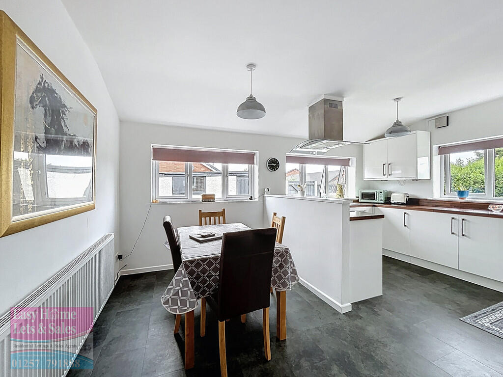 Kitchen/Dining Ro...