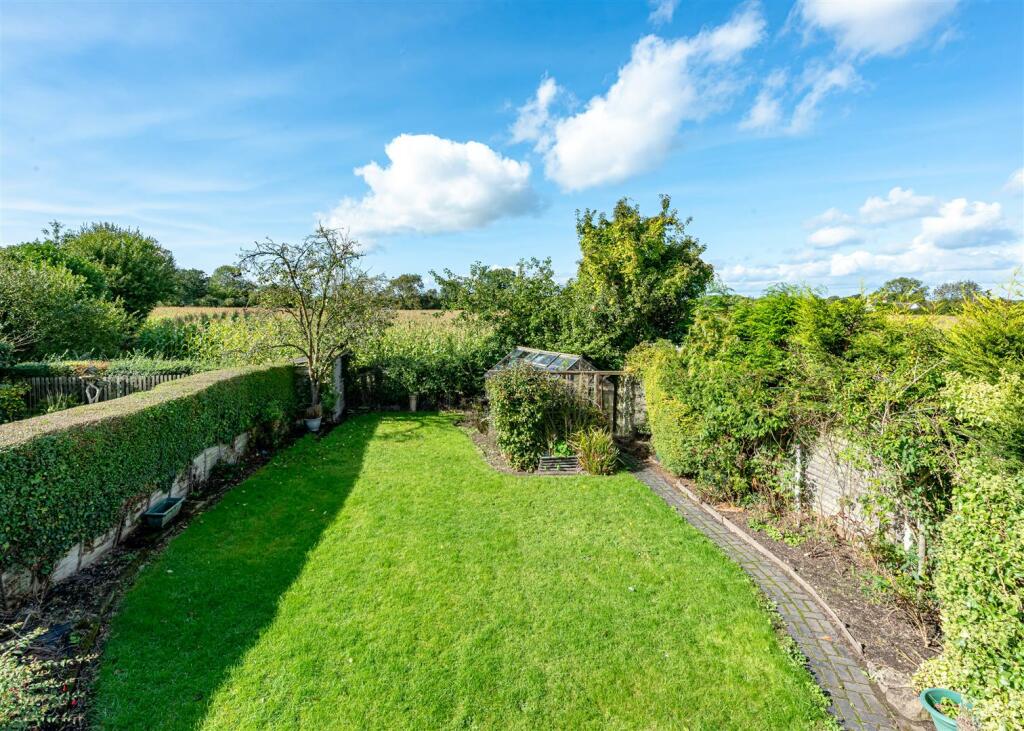 33 Horsebrook Lane-gdn2.jpg