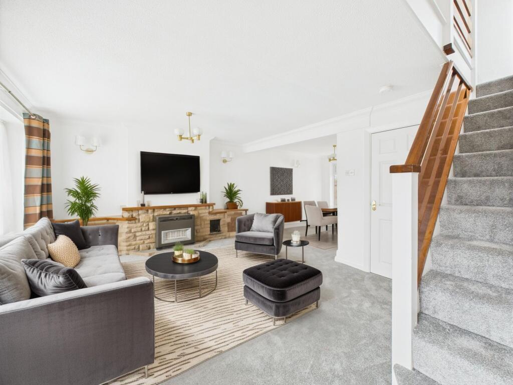 Lounge/Dining Room (Virtually Furnished)