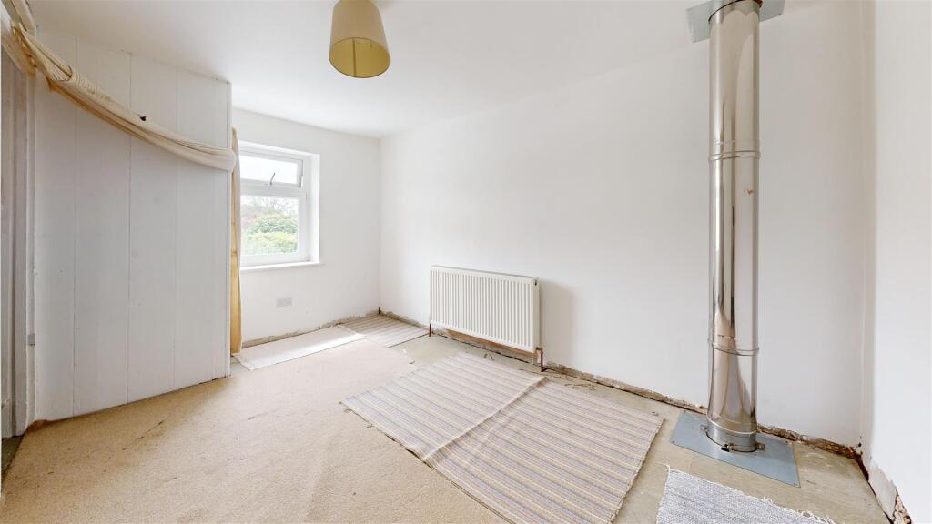 45a-Straits-Bedroom 1.jpg