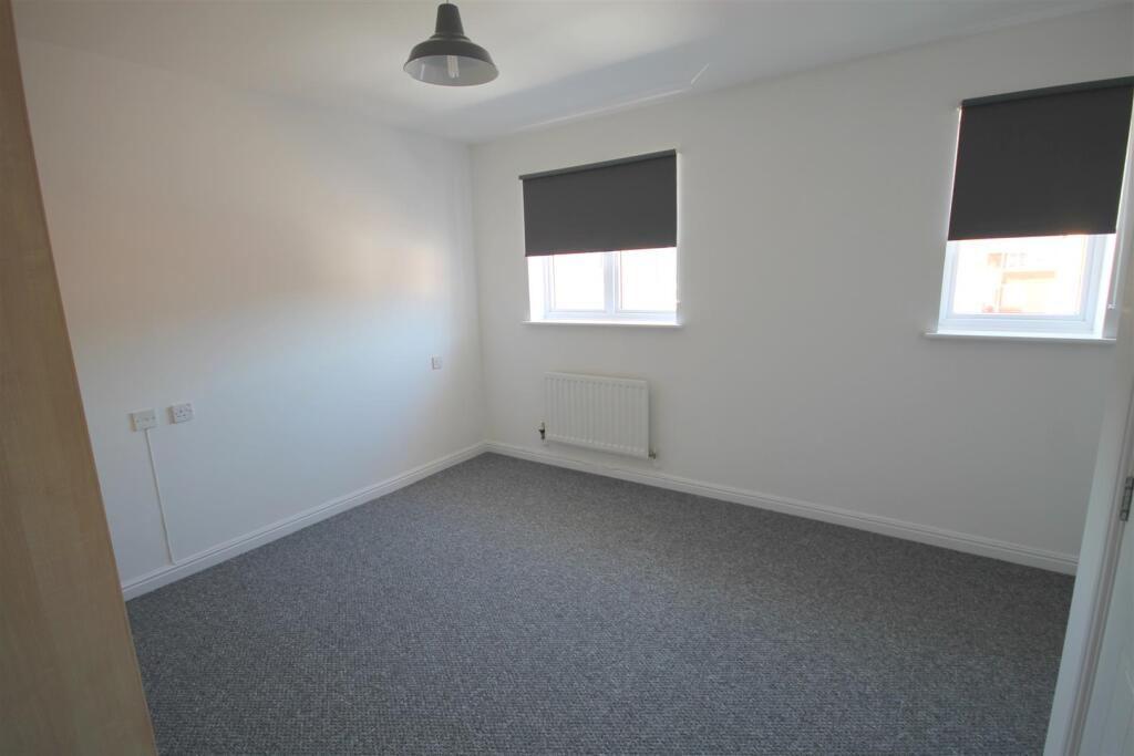 Bedroom 11.jpg