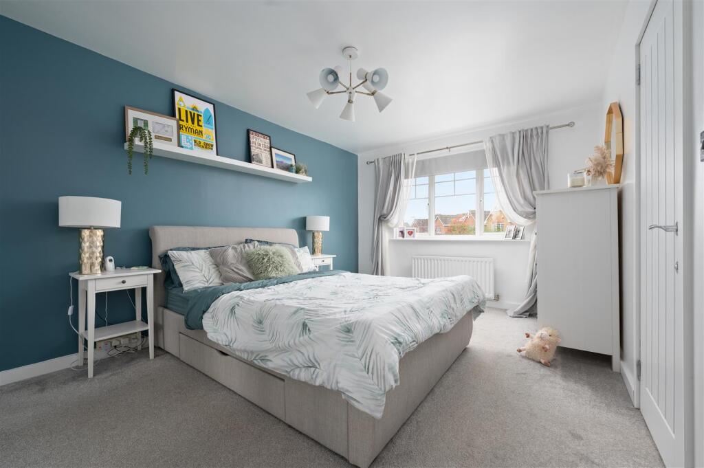 17KingsDrive031.JPG