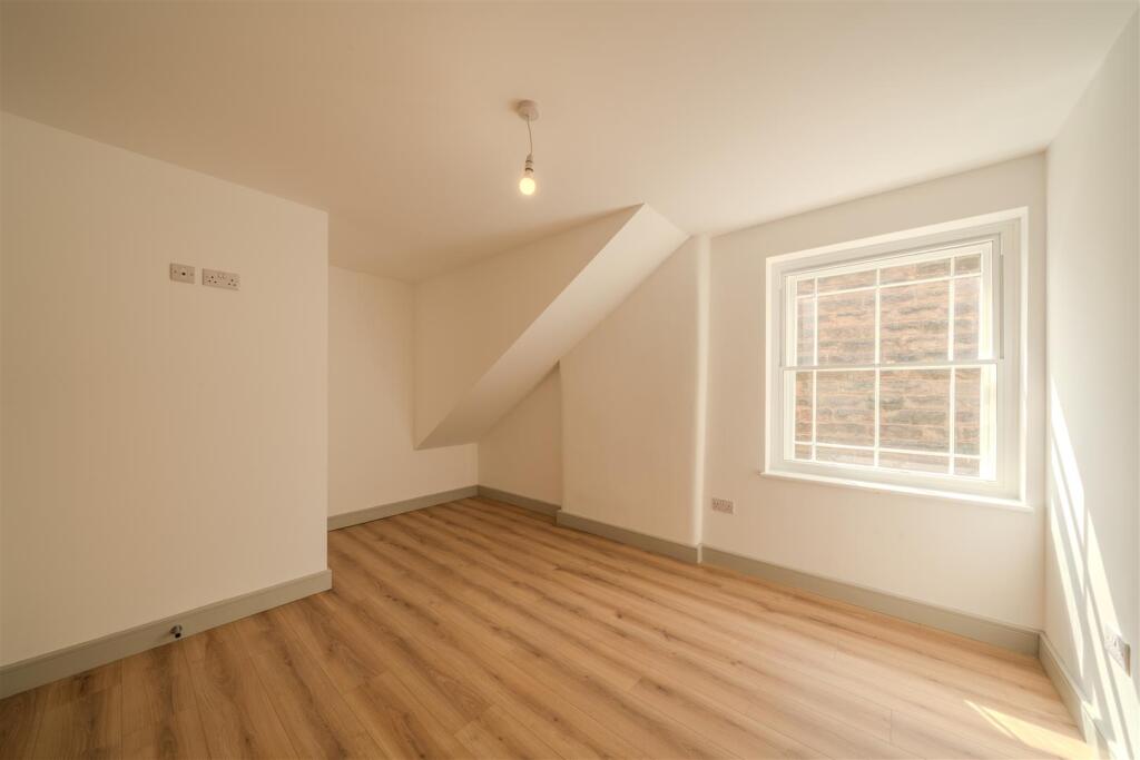 Apartment 6-119.jpg