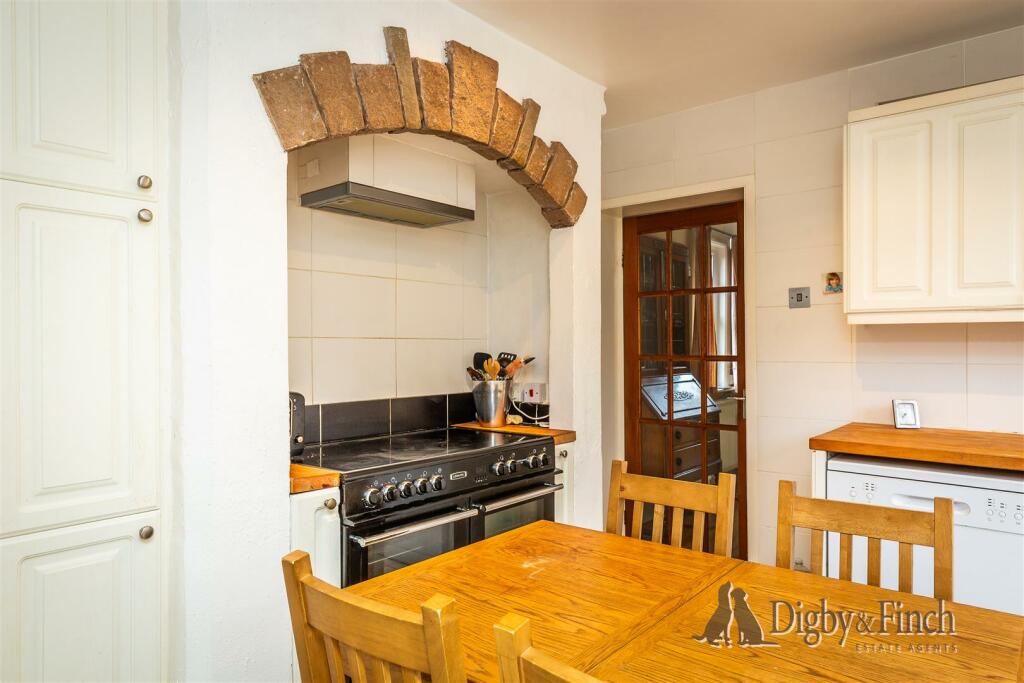 35, Bingham Road Radcliffe-On-Trent, NG12 2FY-11wa