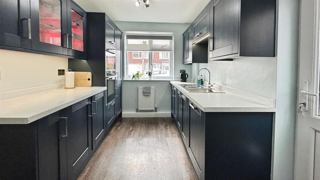 ec84aae1--4810-AD54-483BB4C87981-72555-00001736205