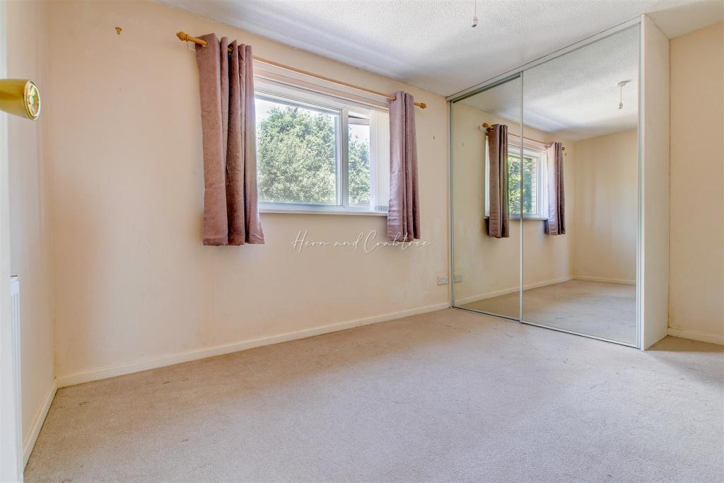 Camelot Way, Thornhill, HernCrabtree_ (14).jpg