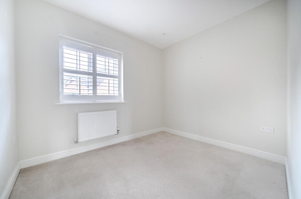 1371396-26-68f5fa...