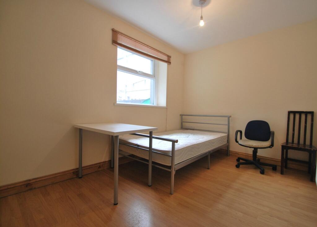 Photo 11