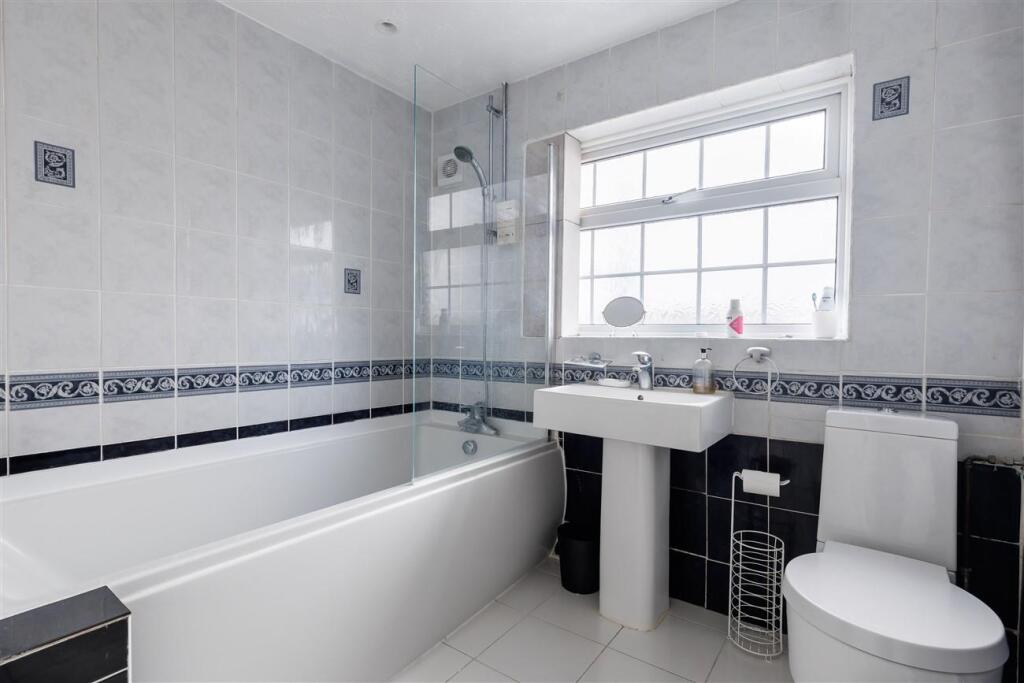 28 Lower Swaines (10).jpg