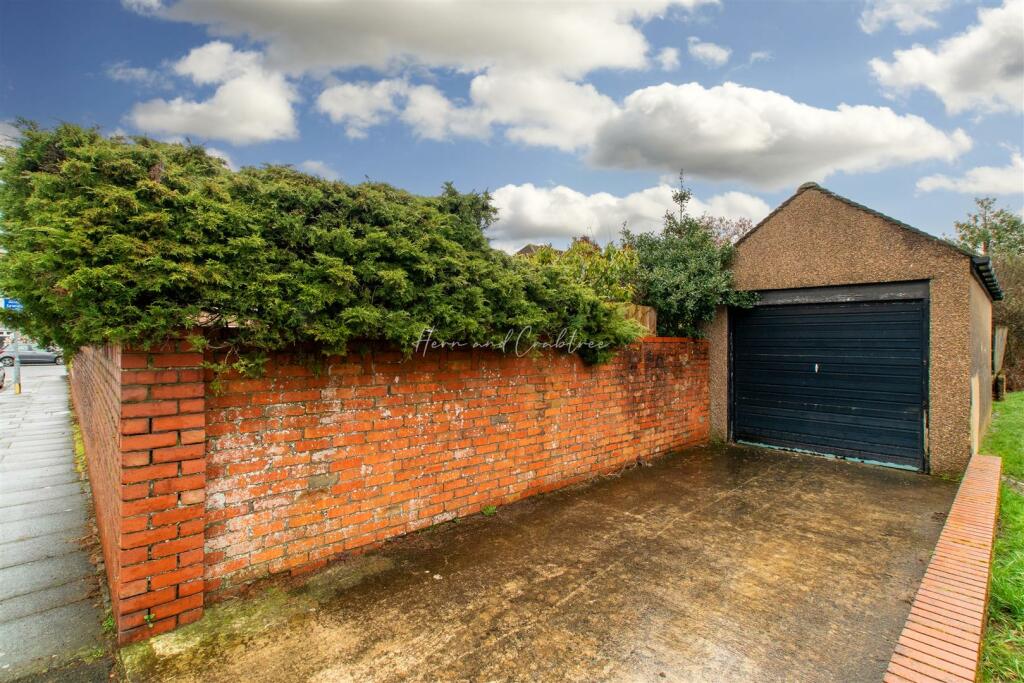 Maes Y Coed Road, Heath, HernCrabtree (28).jpg