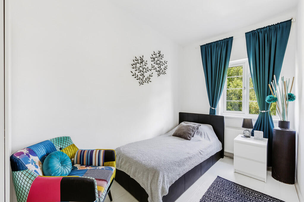 Creighton Road (1...