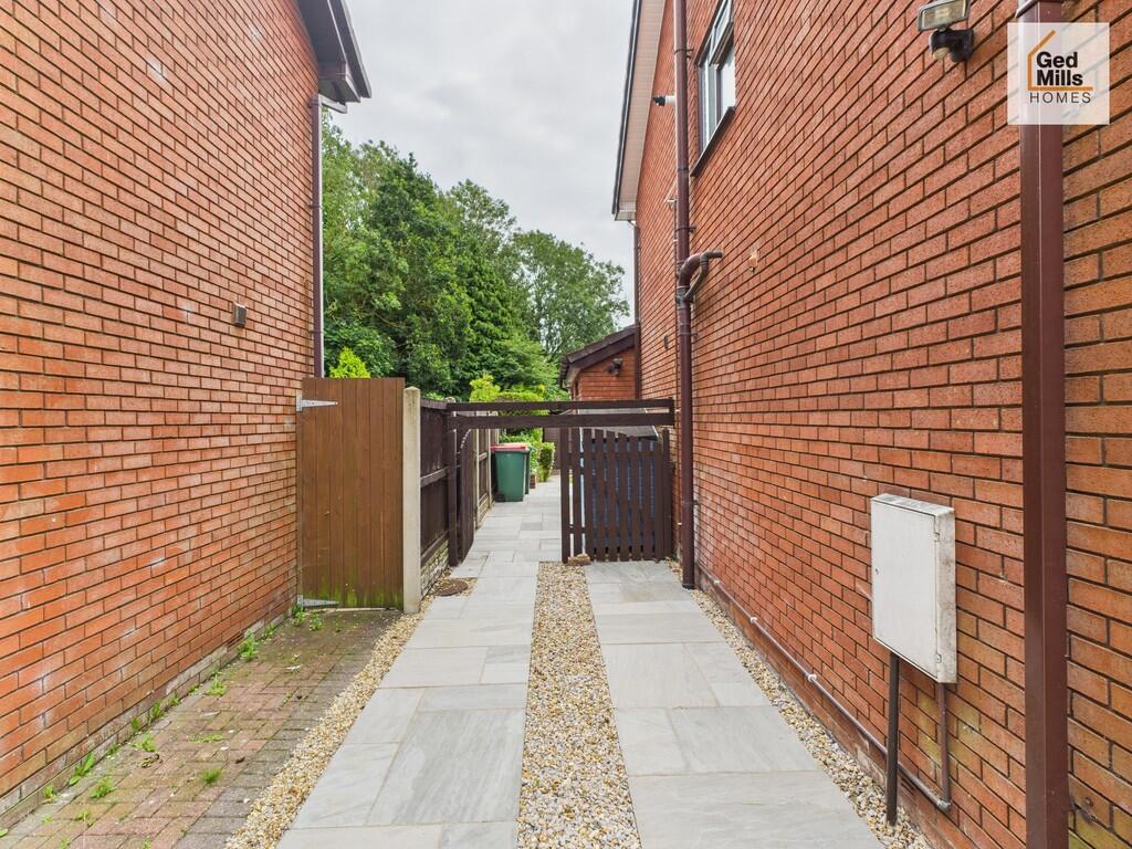 CAM04261G0-PR0082...