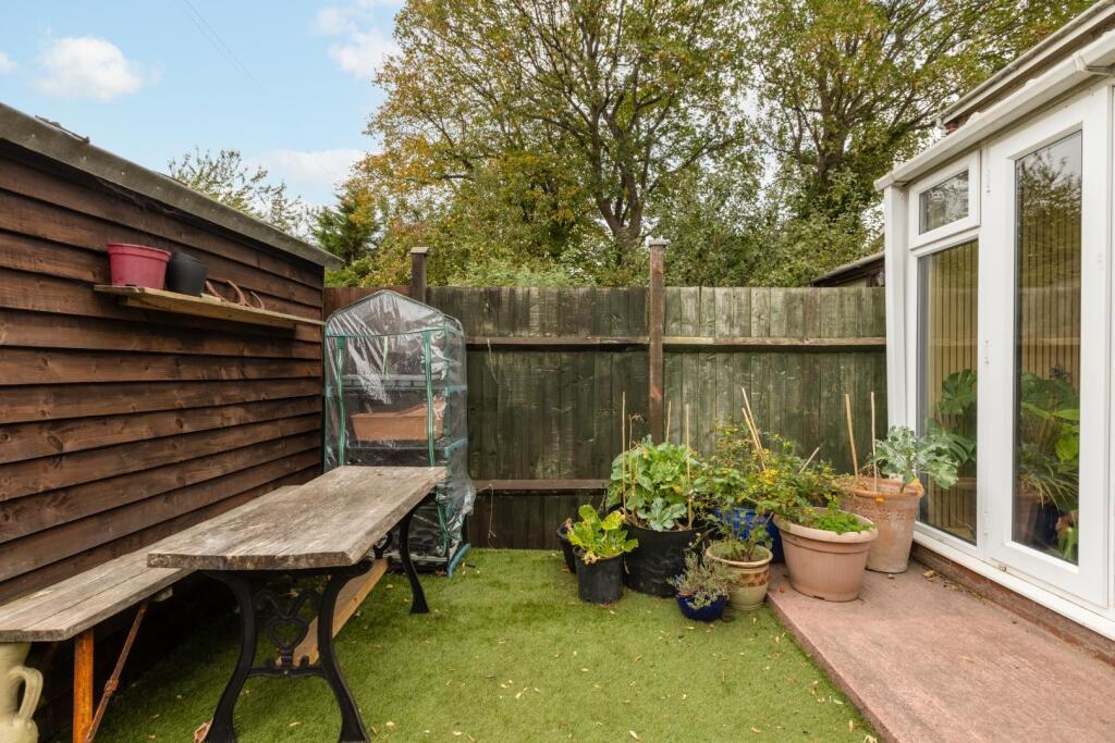 99 Gilbert Road, BS5-19.jpg