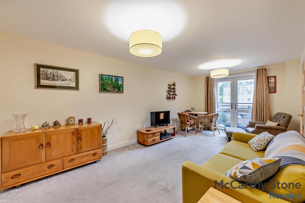 8668352-interior13-800.jpg