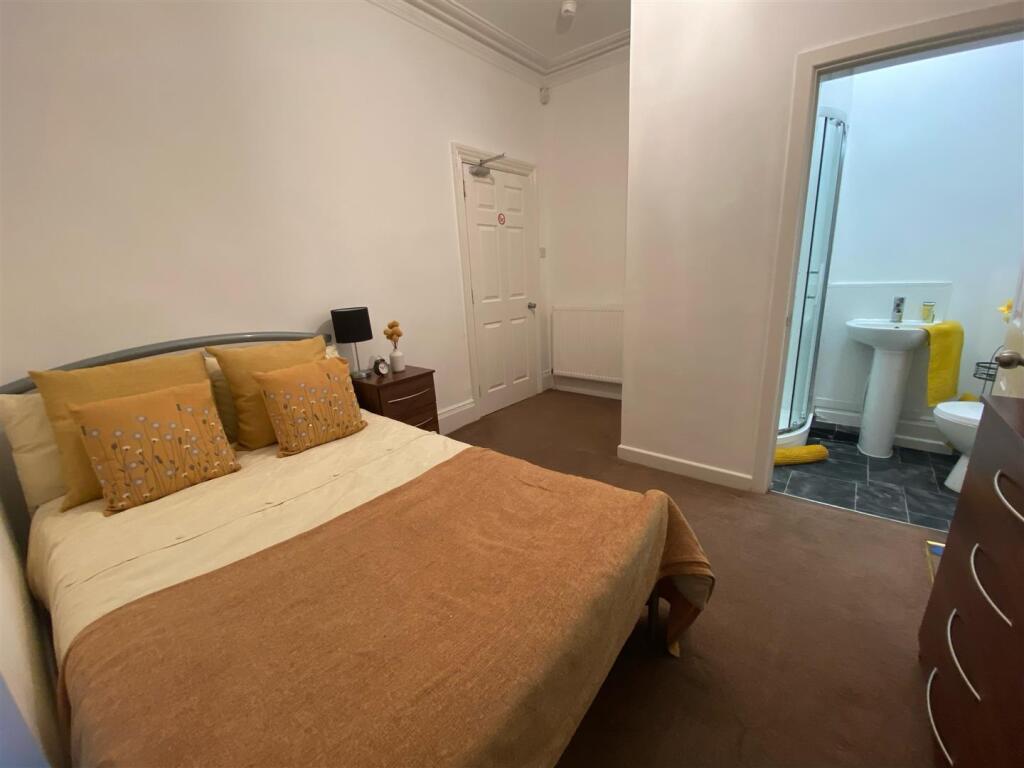 Room 4 Hunton 2.jpg