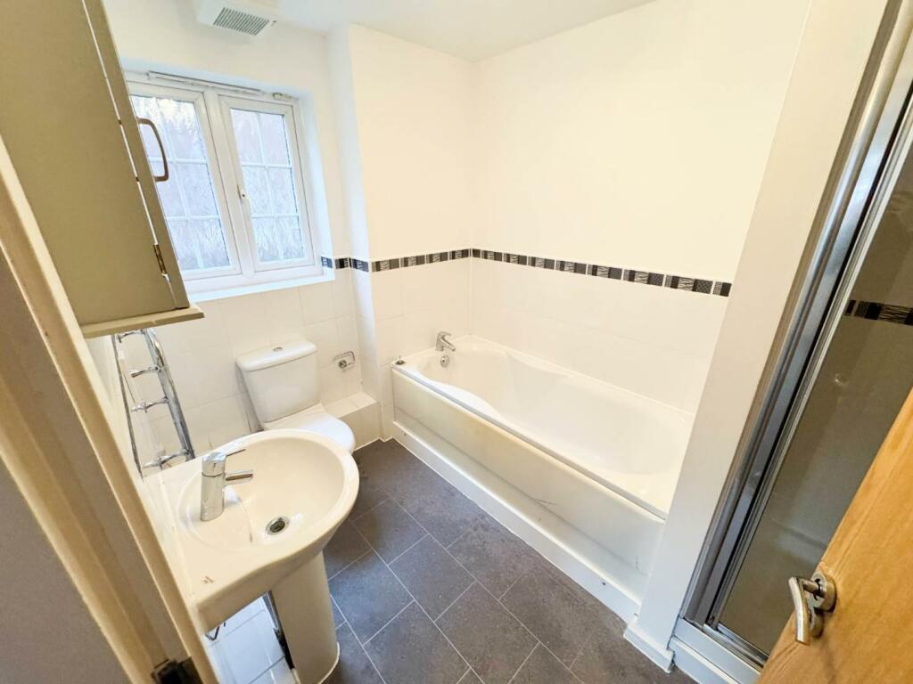 Jack n Jill Bathroom