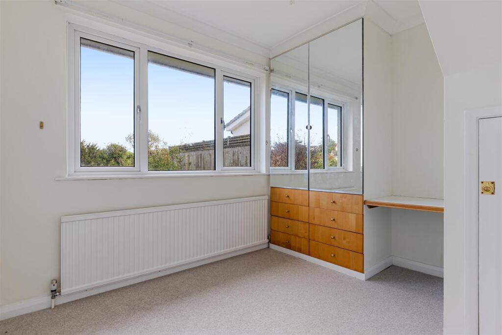 A16 - Red Tor, Seaway Lane Torquay - 251113.jpg