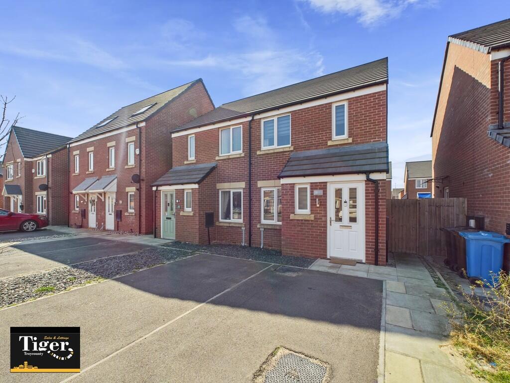 CAM02176G0-PR0519...