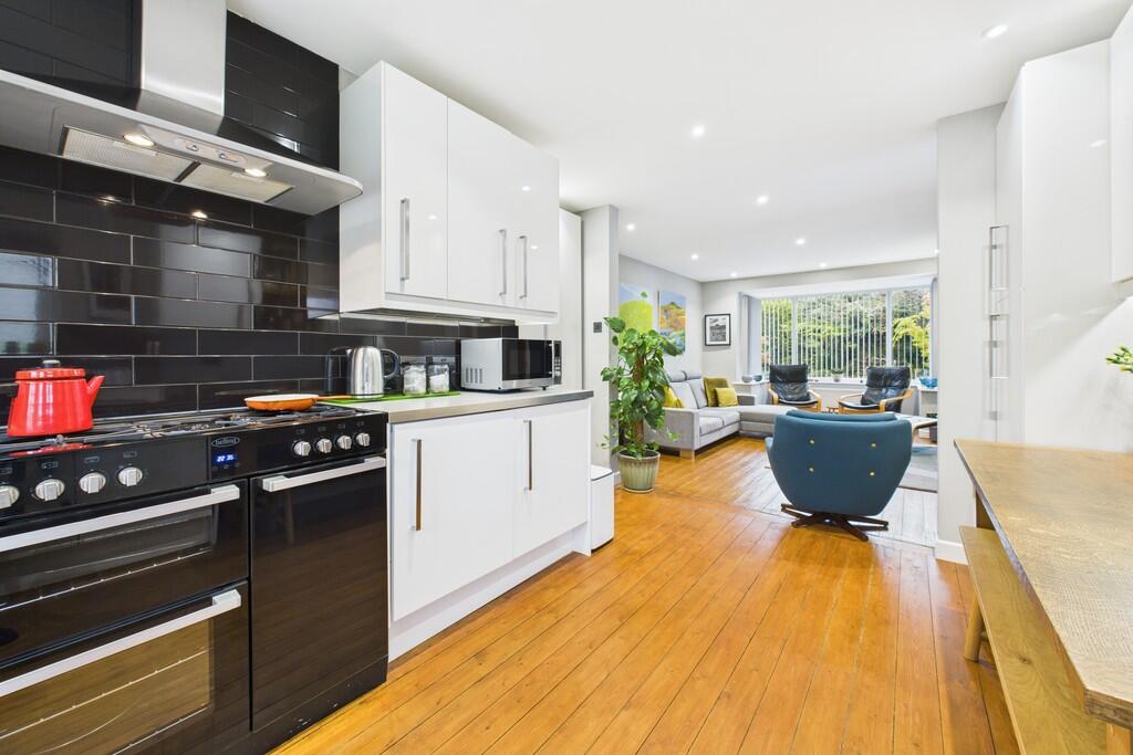 Kitchen / Dining ...