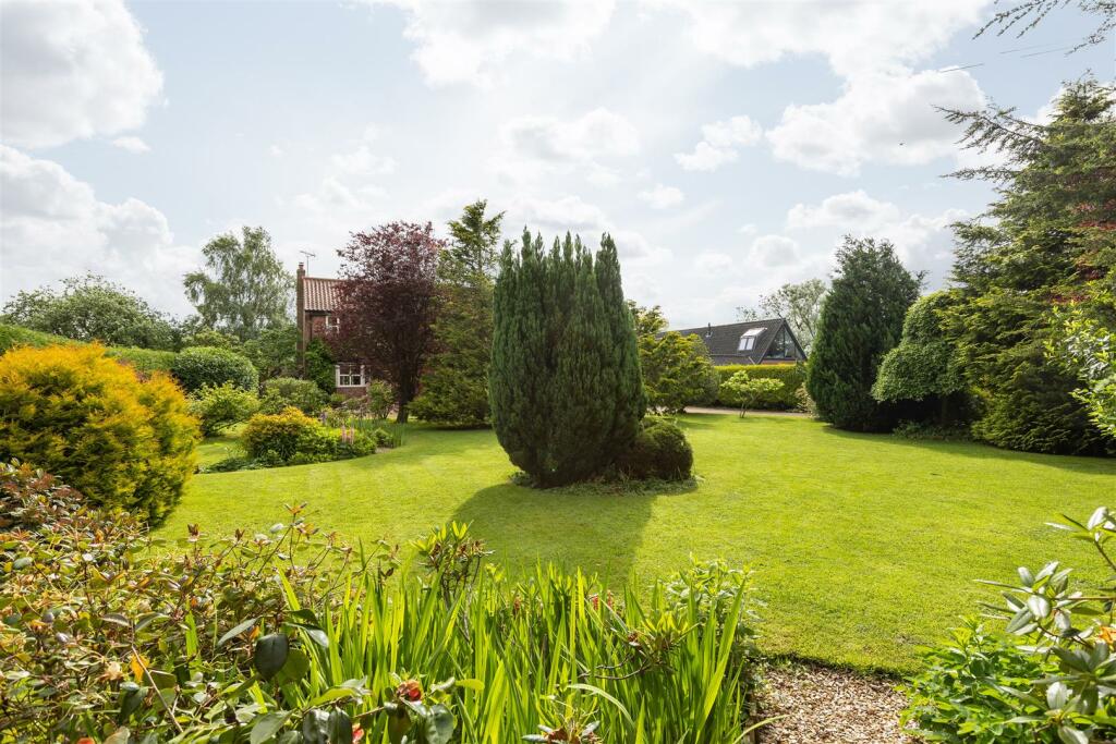 Pasture Lodge External-15.jpg