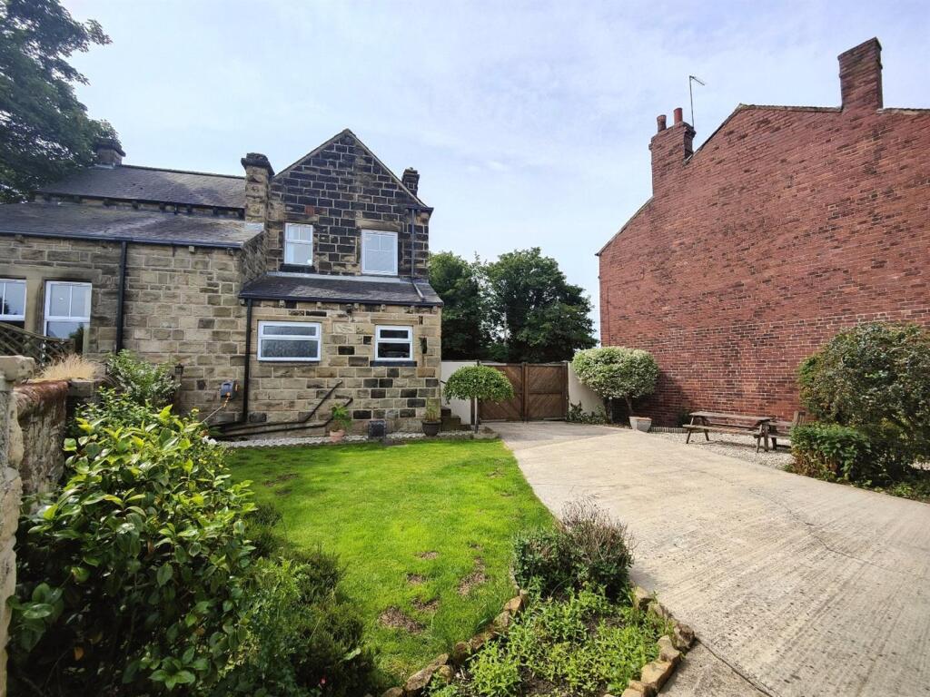 Garden 2.jpg