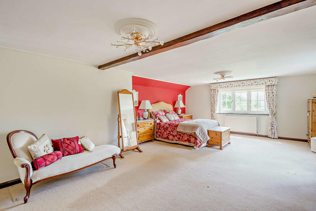 8647829-interior1...