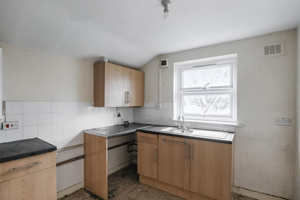 Flat B, 6 Palmerston Road, Forest Gate, London E7 8BH