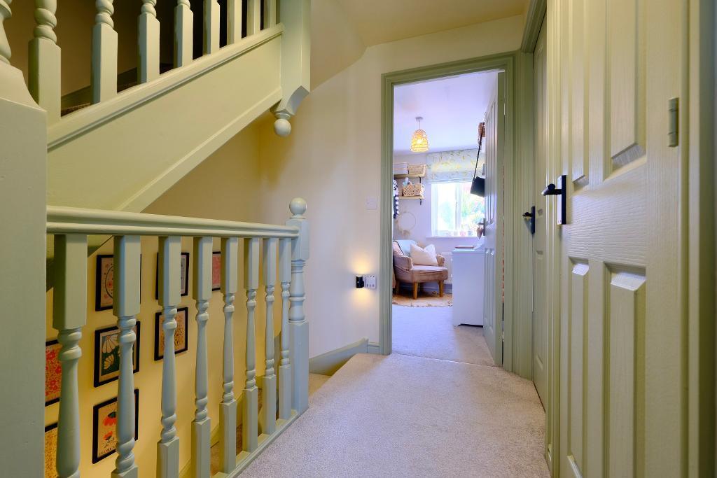 Landing leading to bedrooms