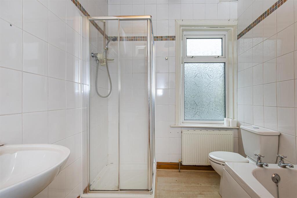 Bramleys Estate Agents - Height Green - Sowerby Br