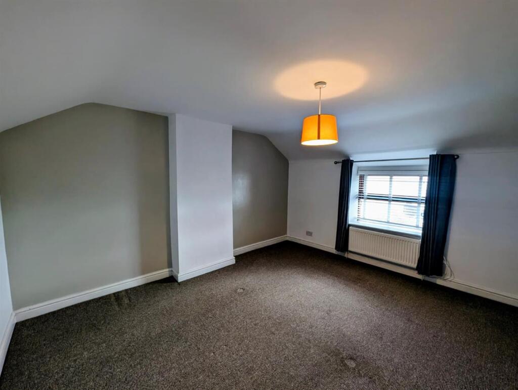 master bedroom 2.jpg