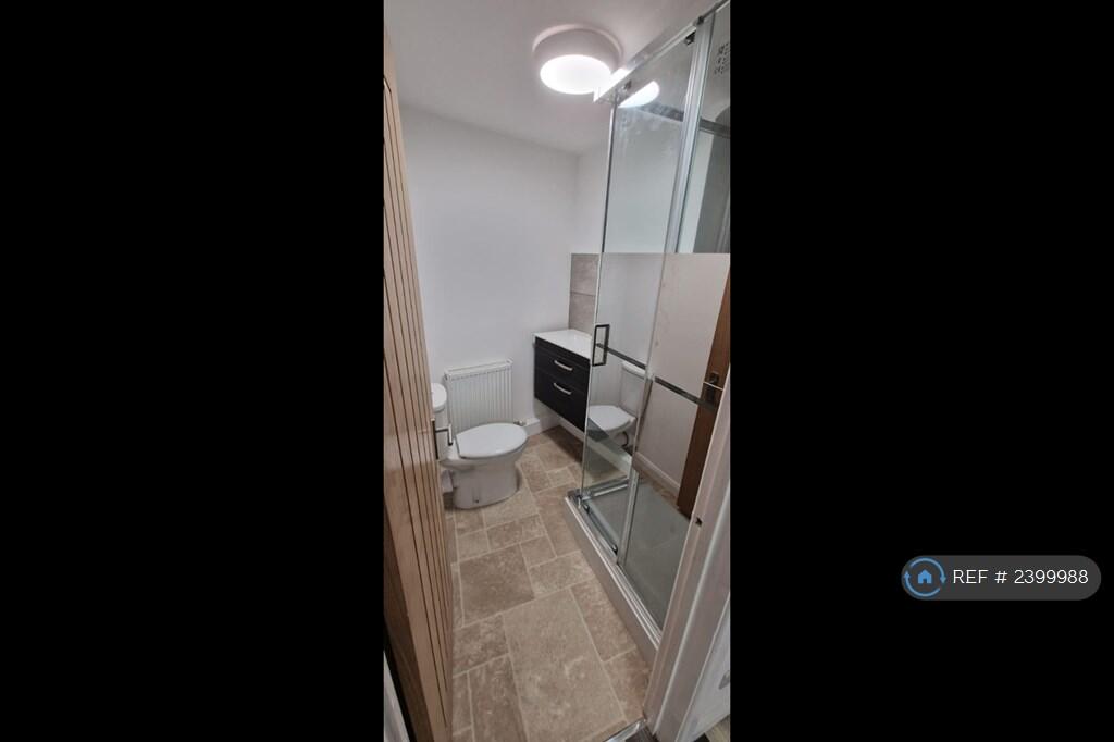 Room 2 En-Suite